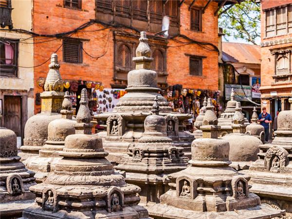 Walking the Annapurna foothills holiday