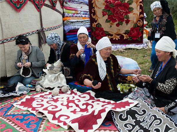 Walking in Kyrgyzstan holiday