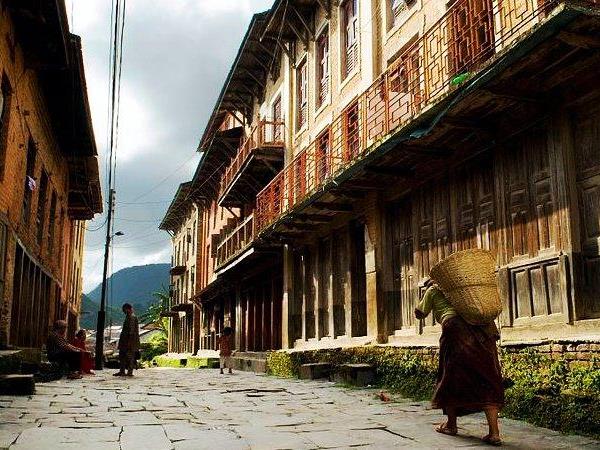 Annapurna circuit and Nar Phu Valley tour