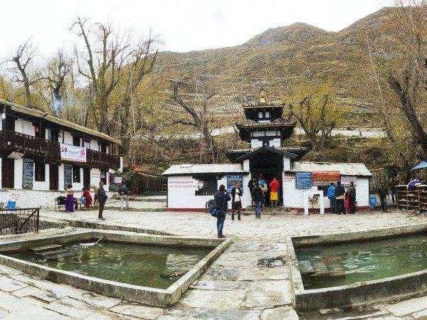Annapurna circuit and Nar Phu Valley tour