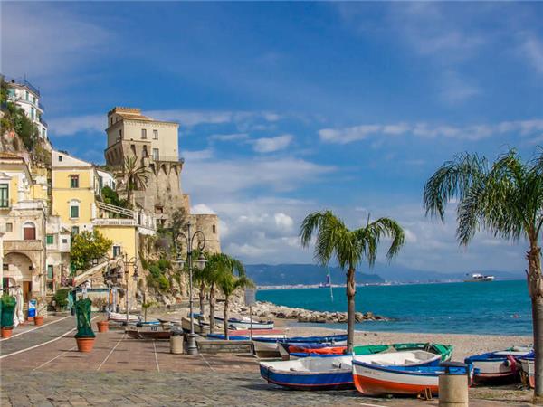Amalfi coast walking holiday in Italy