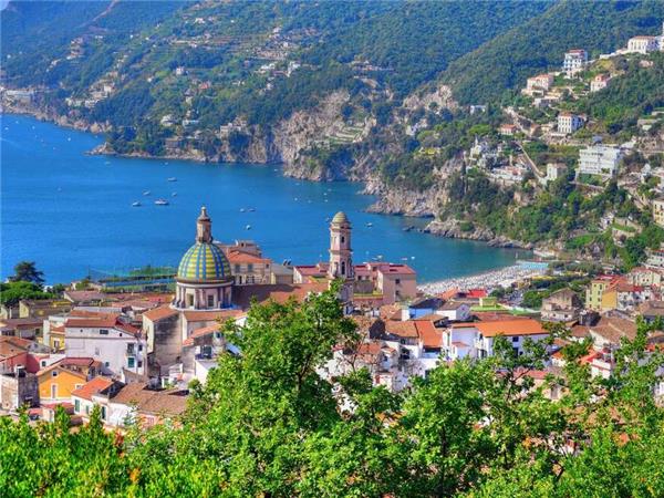 Amalfi coast walking holiday in Italy