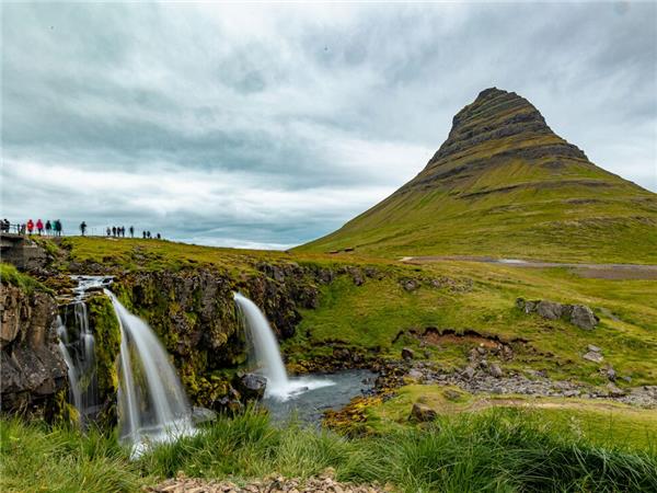 Iceland small group tours with added comfort
