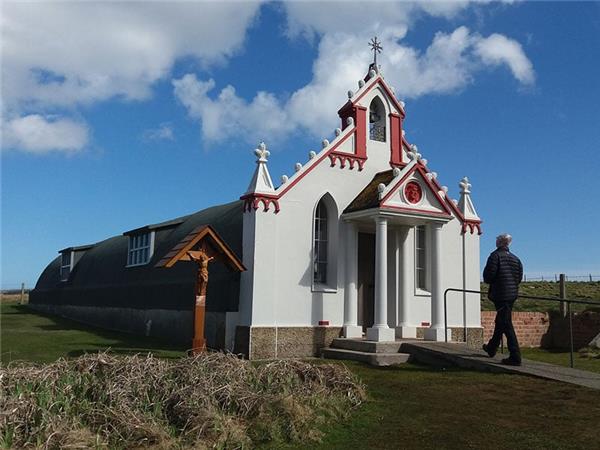 Orkney winter walking holiday