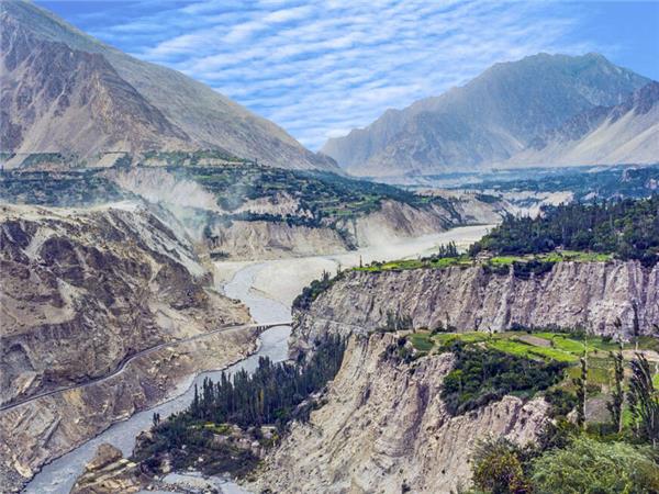 Karakoram highway holiday in Pakistan