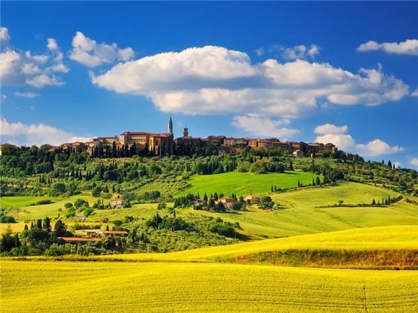 Southern Tuscany walking and wine holiday
