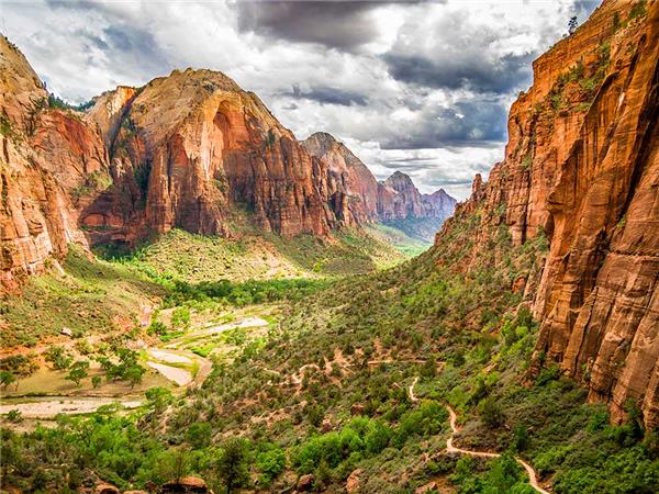 Walking in Zion and Bryce National Parks