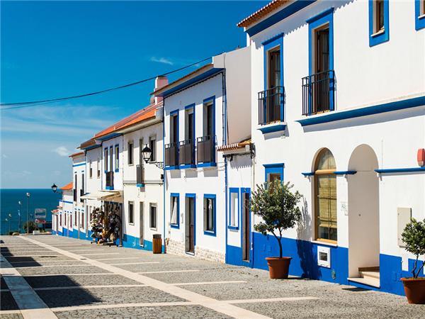 Rota Vicentina walking tour in Portugal