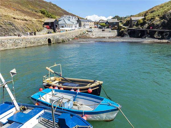 Cornwall coast walking holiday, small group