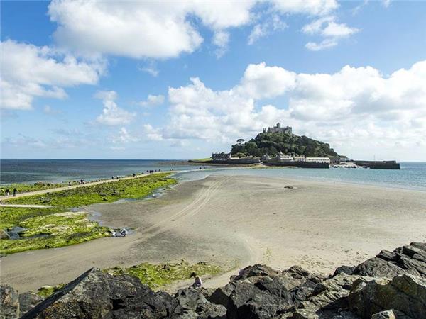 Cornwall coast walking holiday, small group
