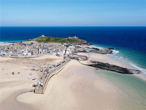 Cornwall coast walking holiday, small group