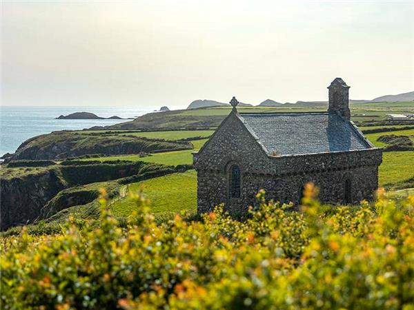 Highlights of Wales walking holiday