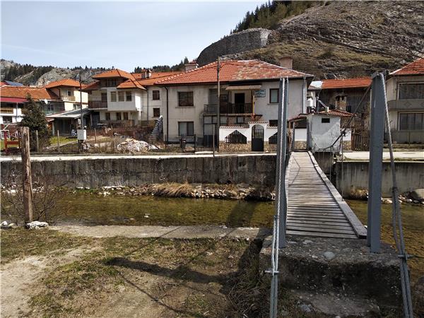 Walking in the Rhodope Mountains, Short Break
