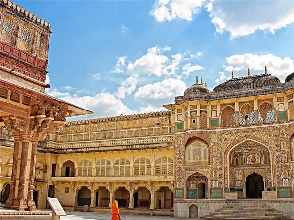 The Golden Triangle cycling holiday in India