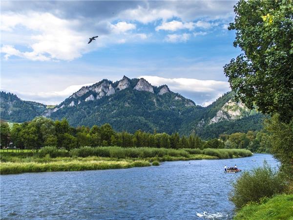 Poland cycling holiday VeloDunajec route