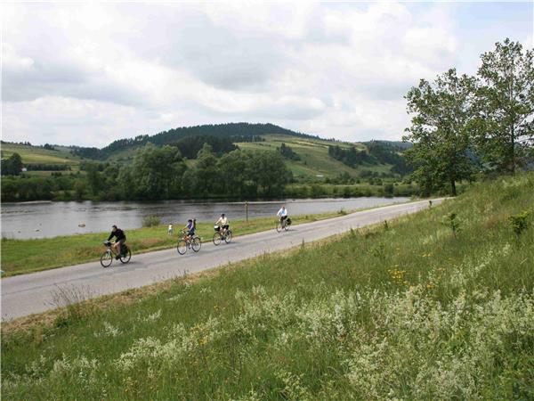 Poland cycling holiday VeloDunajec route