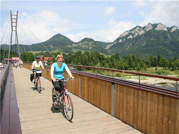 Poland cycling holiday VeloDunajec route