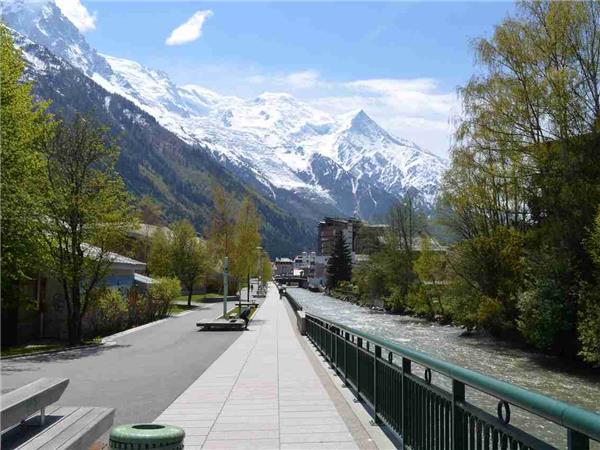 Tour du Mont Blanc, Chamonix and Courmayeur
