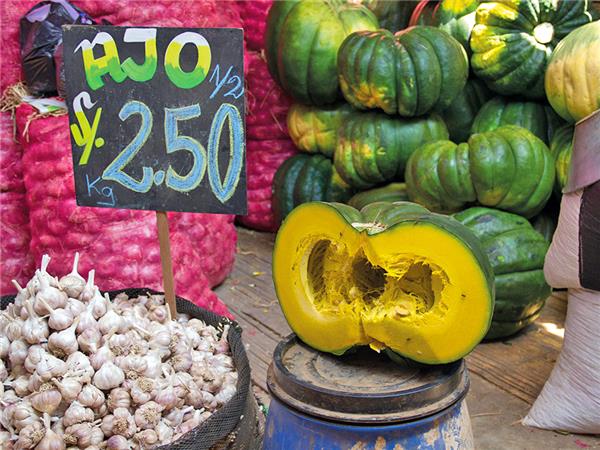 Peru small group tour, a food adventure