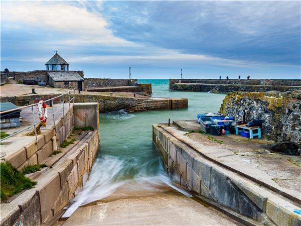 Cornwall walking holiday, England