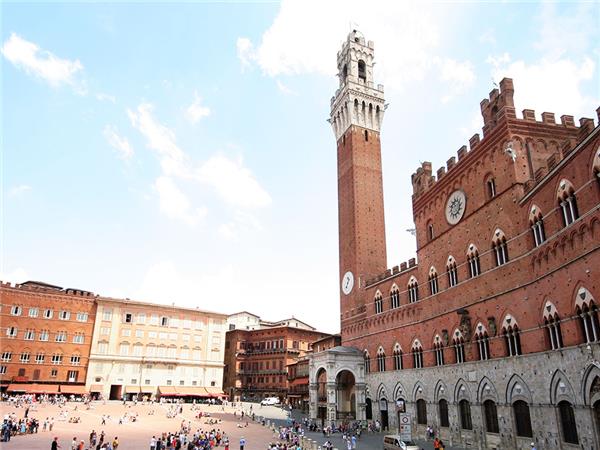 Tuscany small group tour with added comfort