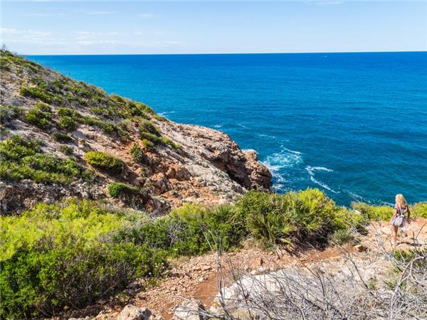 Walking holiday in Catalonia, centre based