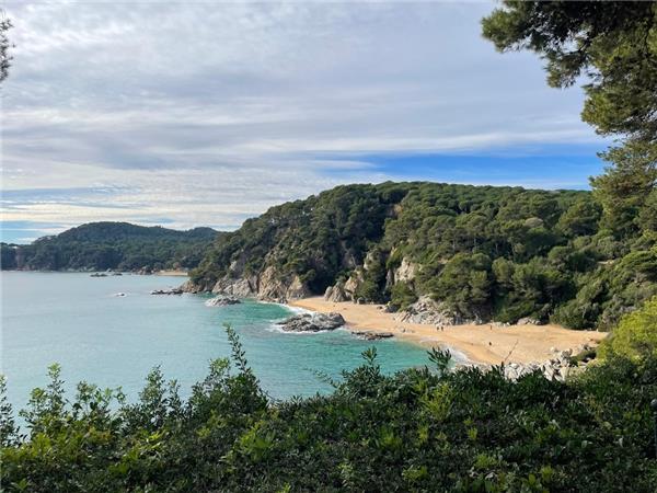 Walking holiday in Catalonia, centre based