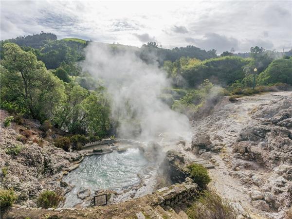 The Azores walking holiday, S�o Miguel, Pico and Faial