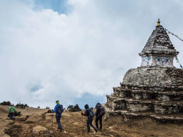 Everest Circuit trekking holiday, Nepal
