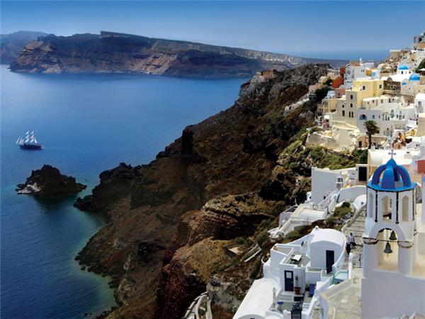 Sailing holiday in Greece, Mykonos to Santorini