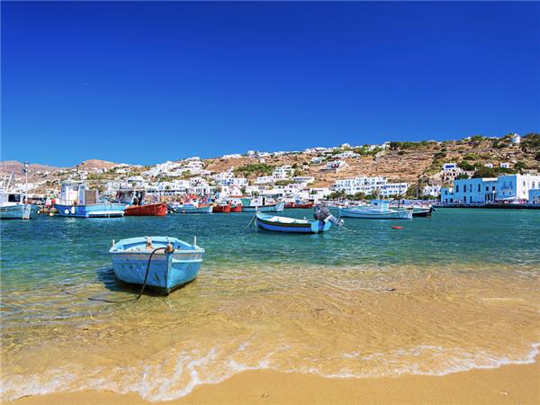 Sailing holiday in Greece, Mykonos to Santorini