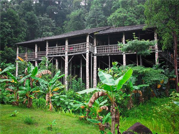Sarawak wildlife & beach holiday