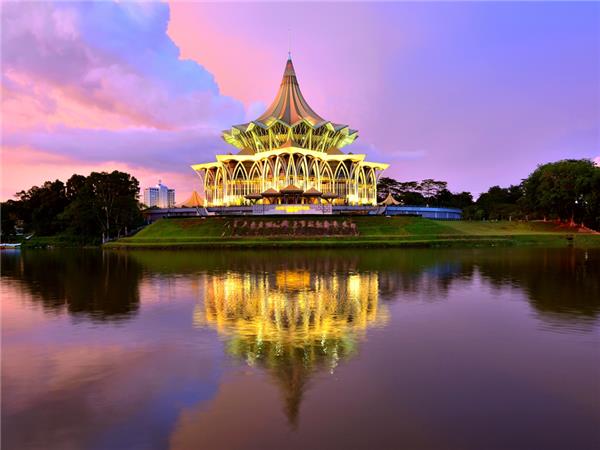 Sarawak wildlife & beach holiday