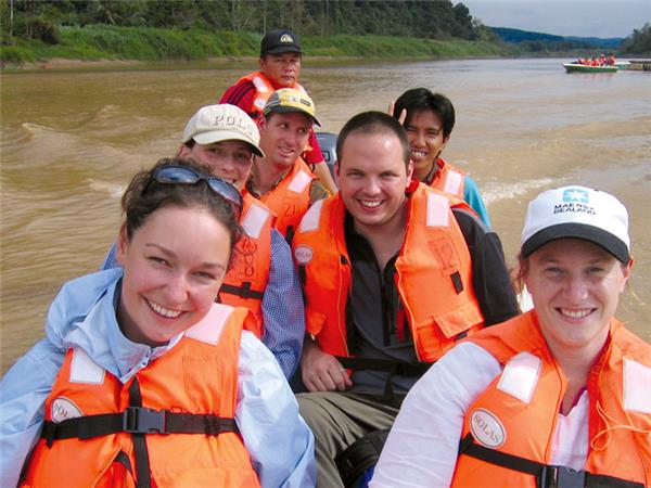Borneo highlights tour, small group