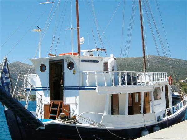 Greek Islands family sailing holiday
