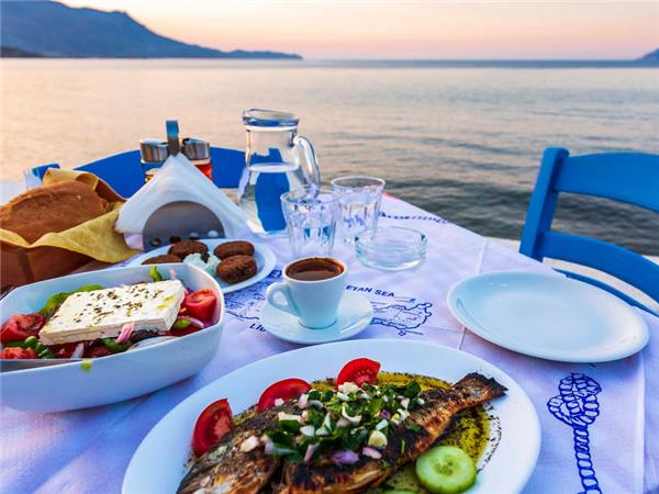 Greek Islands family sailing holiday