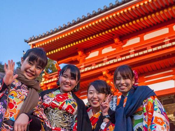 Walking tours to Japan