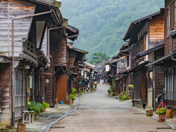 Walking tours to Japan