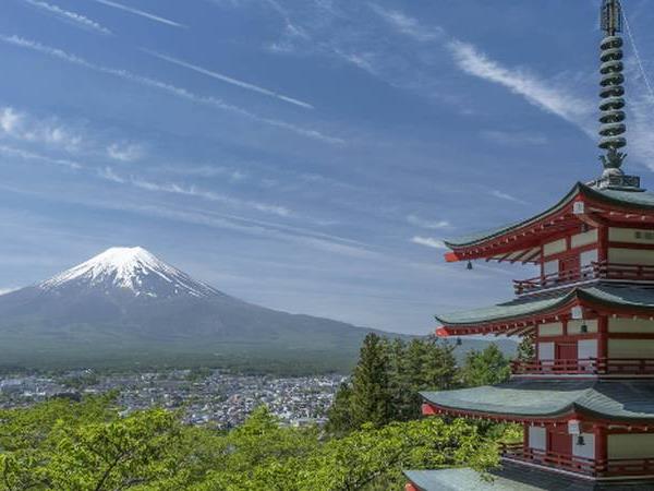 Walking tours to Japan