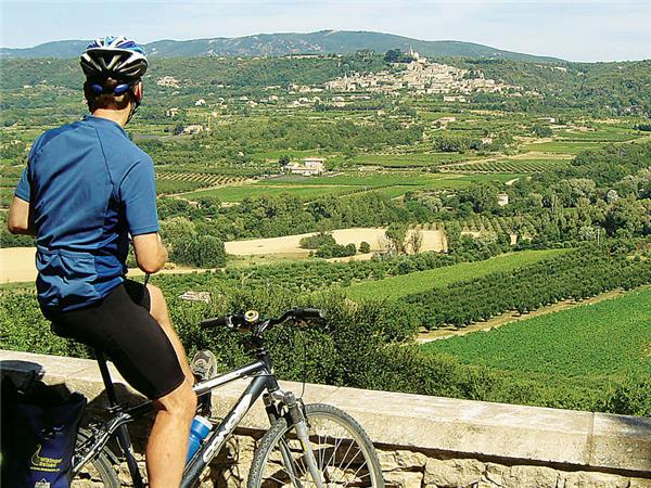 Provence cycling holiday in France