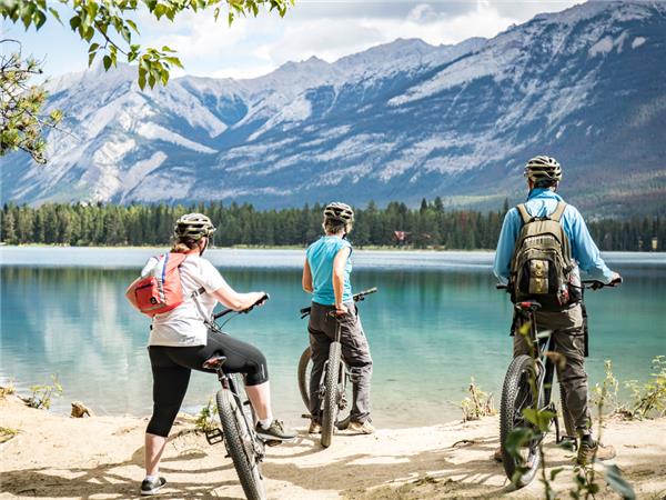 Canadian Rockies activity holiday