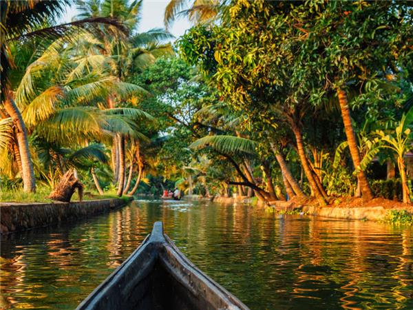 Tamil Nadu to Kerala cycling holiday, India