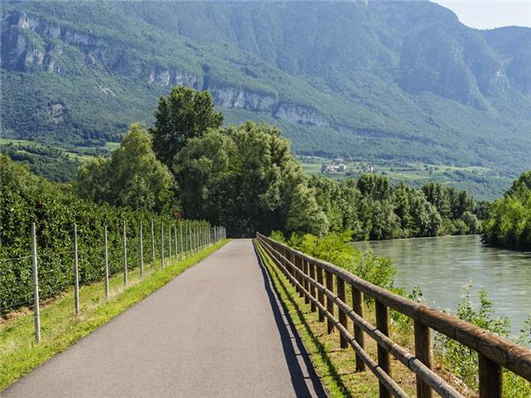 Cycling holiday in Italy, Dolomites, Lake Garda & Venice