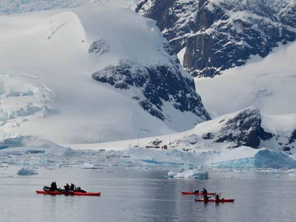 Antarctic Peninsula holiday