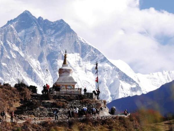 Trek to Everest base camp