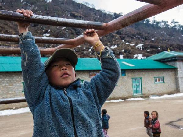 Trek to Everest base camp