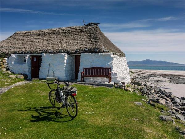 Road cycling holiday in Outer Hebrides