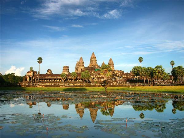 Cambodia highlights holiday, small group