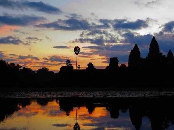 Ho Chi Minh City to Angkor Wat cycling tours