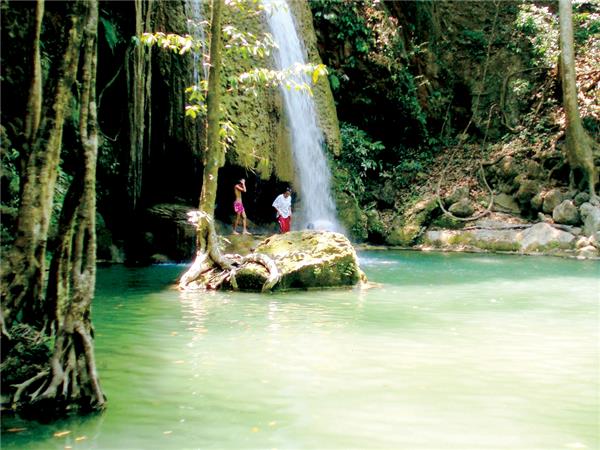 Northern Thailand holiday, Hilltribes & homestay